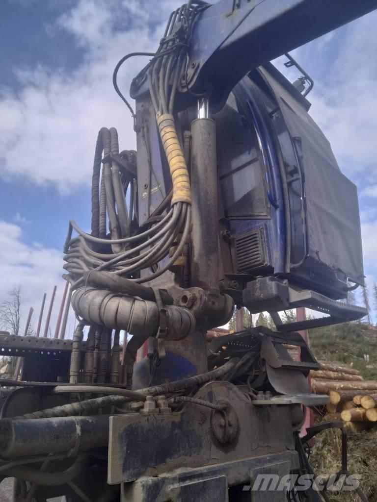 Loglift F118ST 木材起重機
