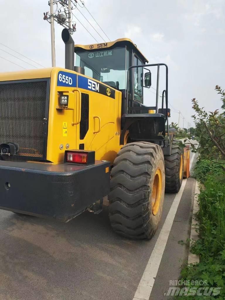 SEM 655D charger 輪胎式裝載機