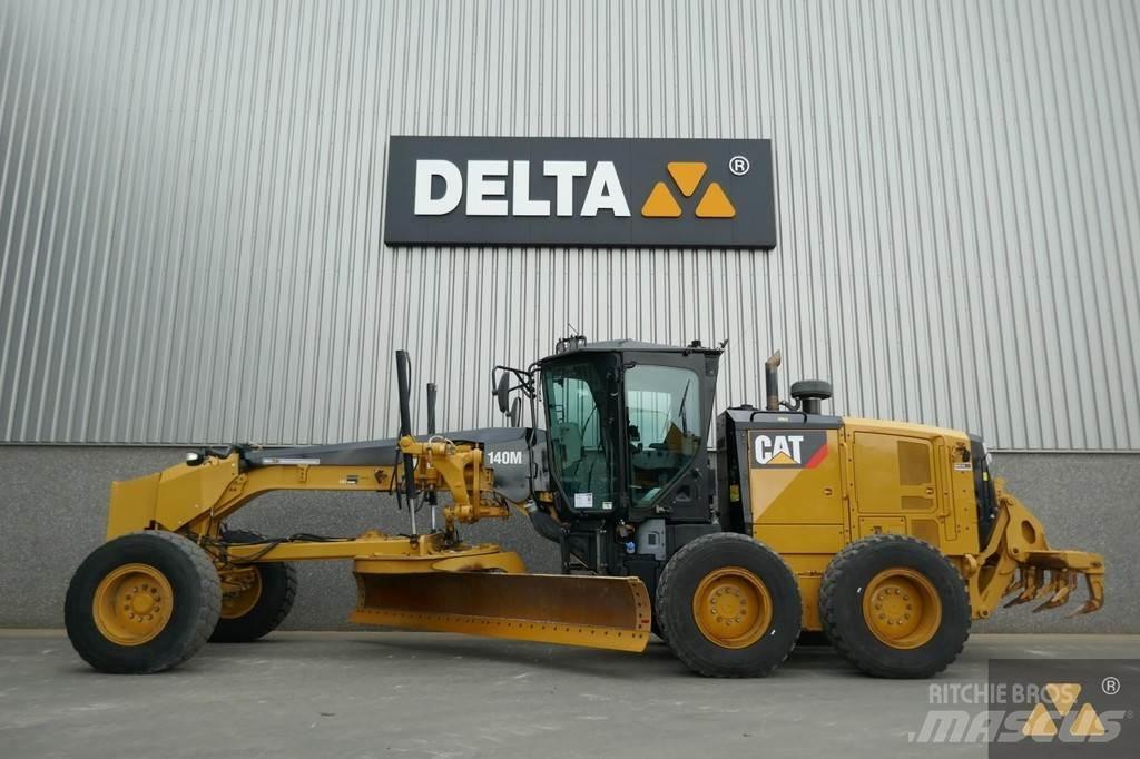 CAT 140M3 平土機
