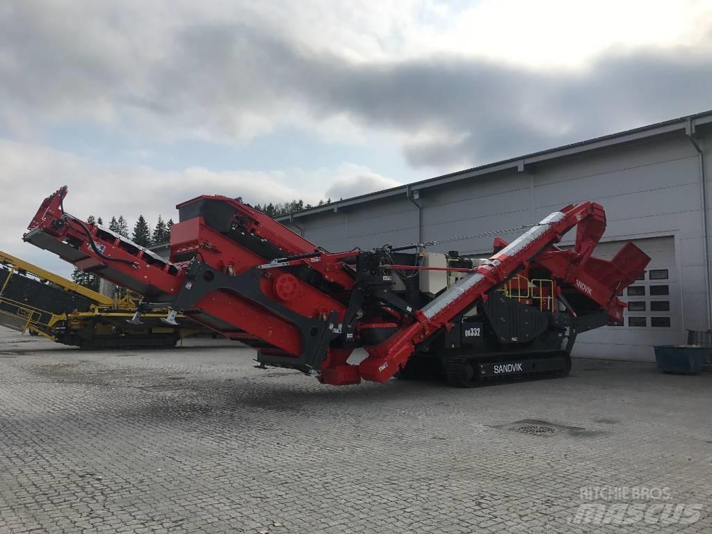 Sandvik QH 332 DDHS 移動式壓碎機