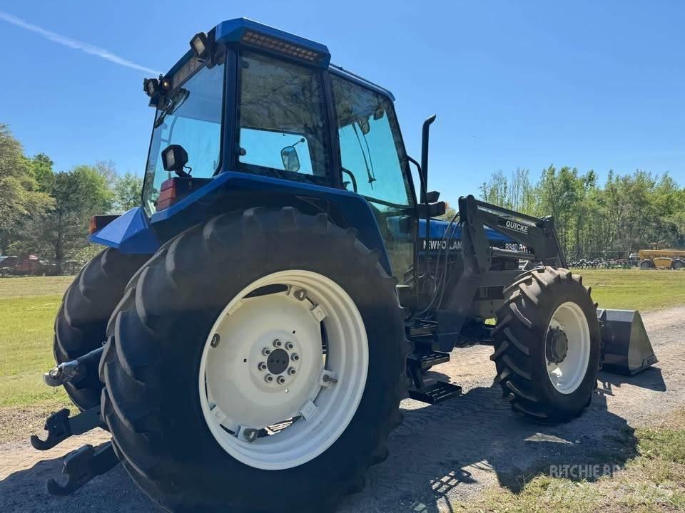 New Holland 8340 曳引機