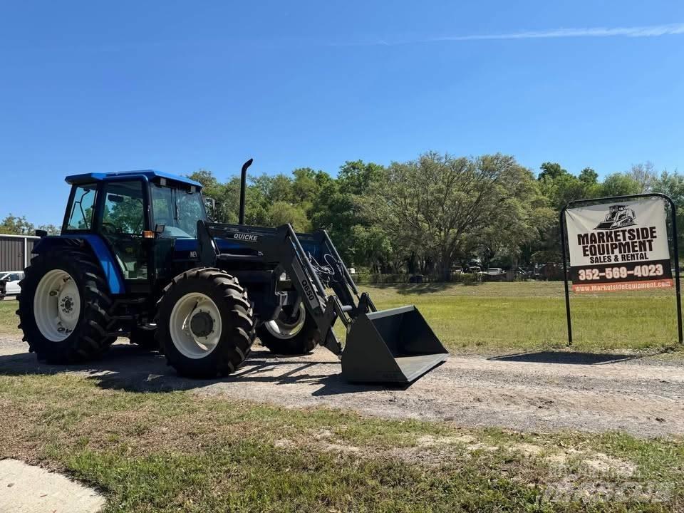 New Holland 8340 曳引機