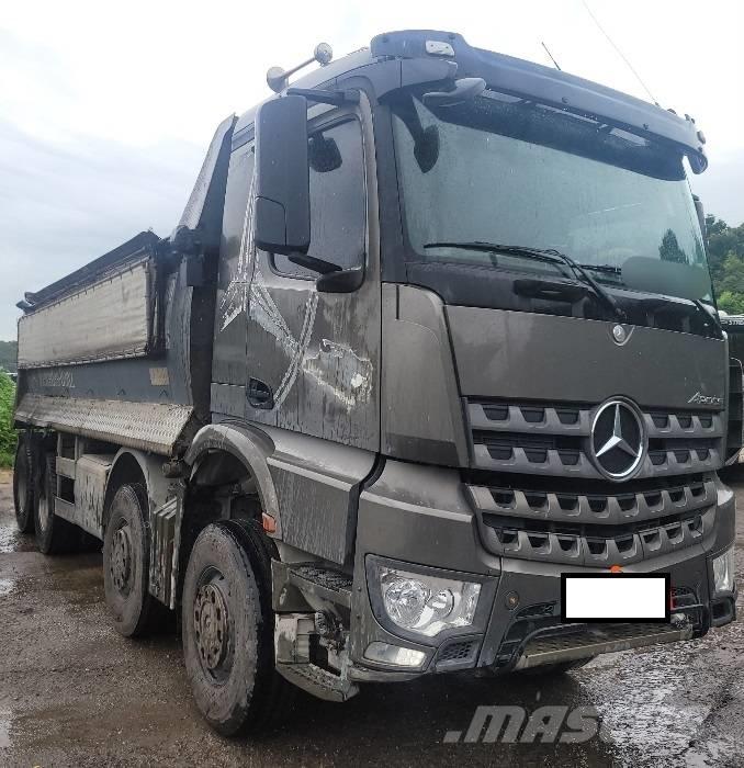 Mercedes-Benz 3951K 側卸礦車