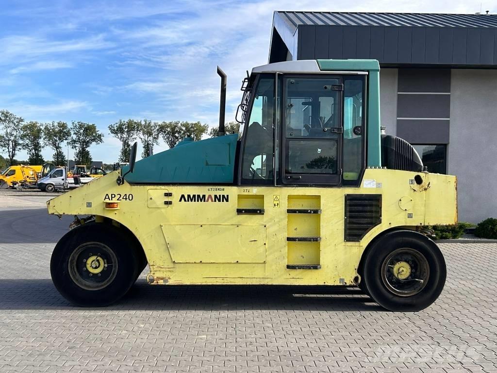 Ammann AP 240 膠輪滾壓機