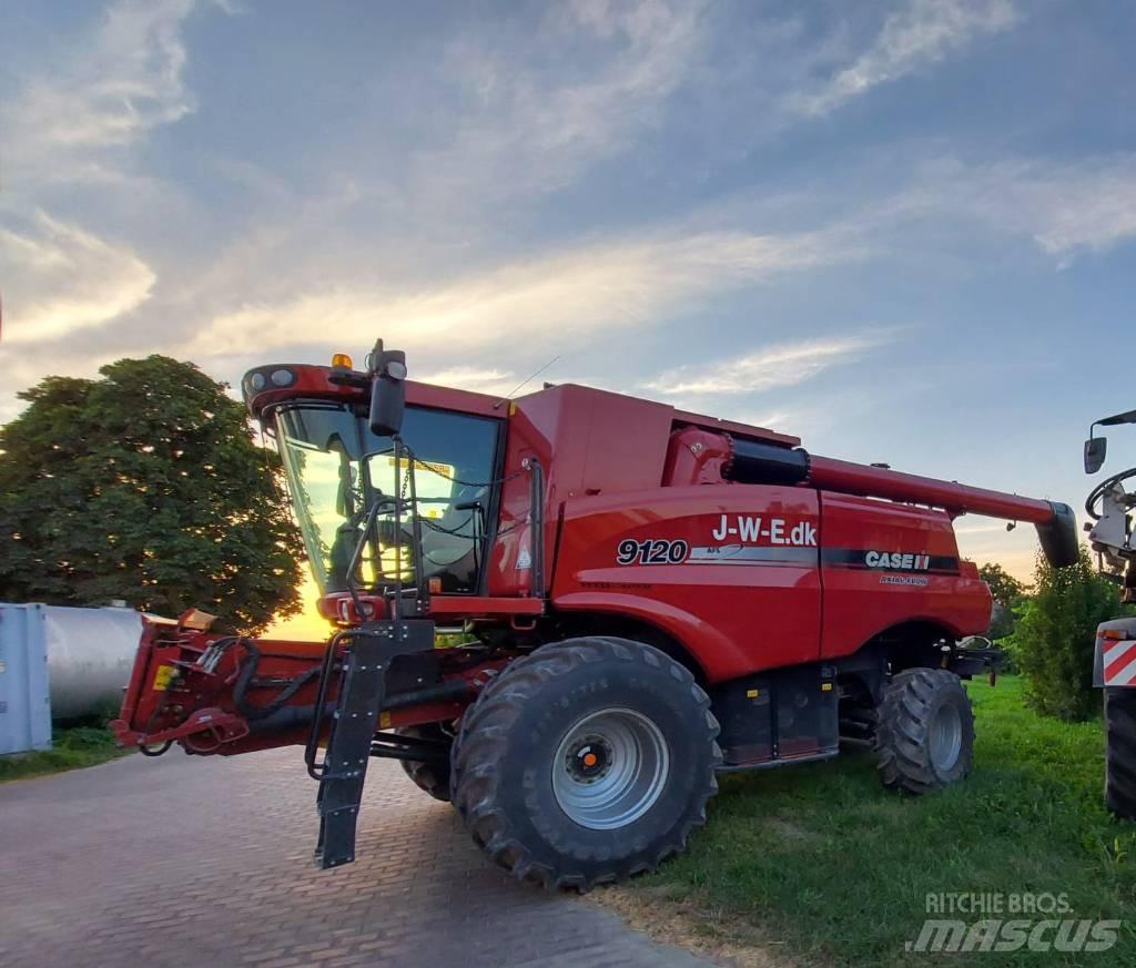 CASE 9120 聯合收穫機