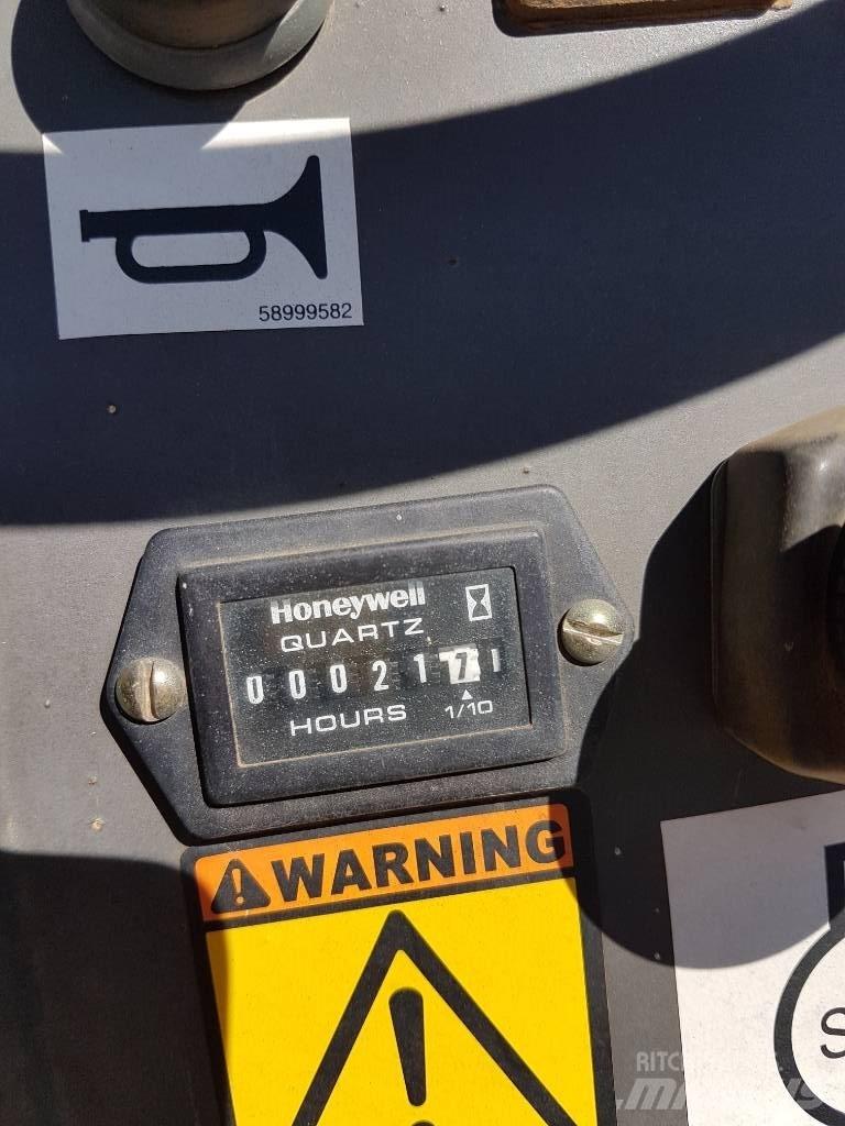 Volvo DD100 雙輪滾壓機
