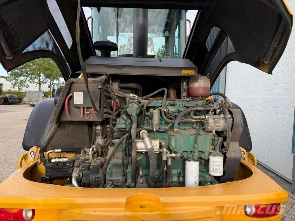 Volvo L45F TP 輪胎式裝載機