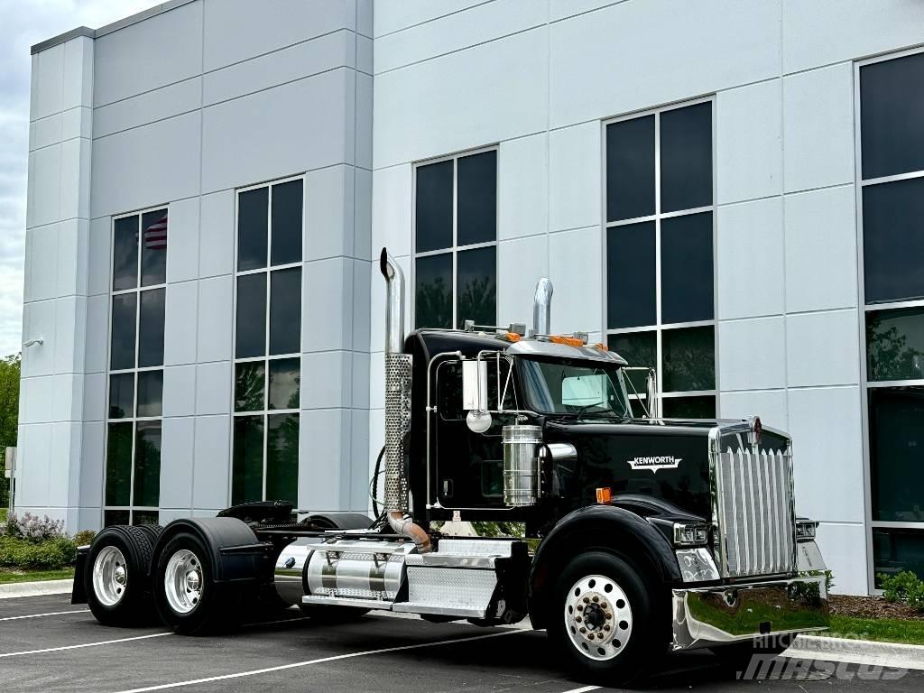 Kenworth W900 曳引機組件