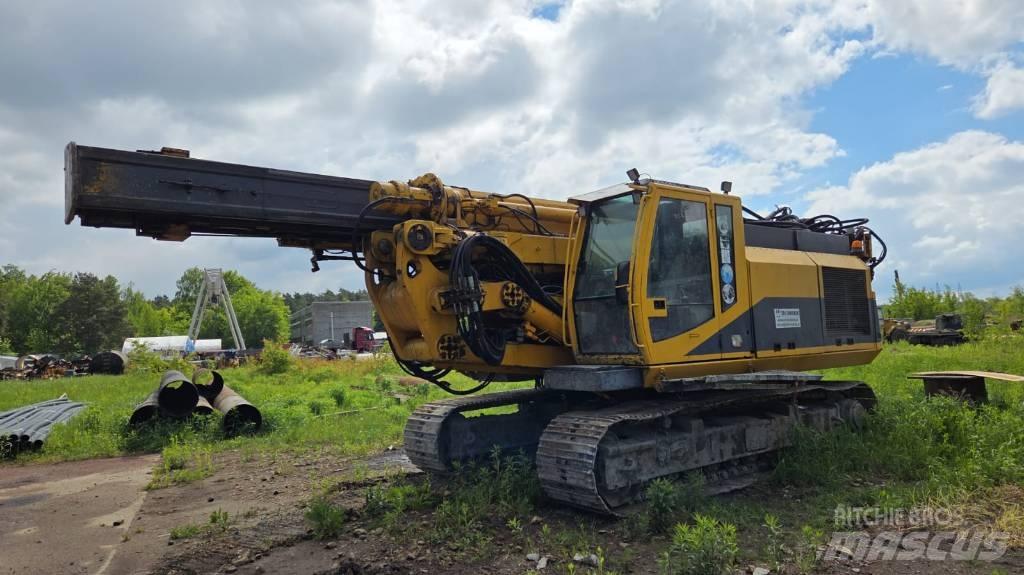 Bauer RTG 16T 振動打樁機