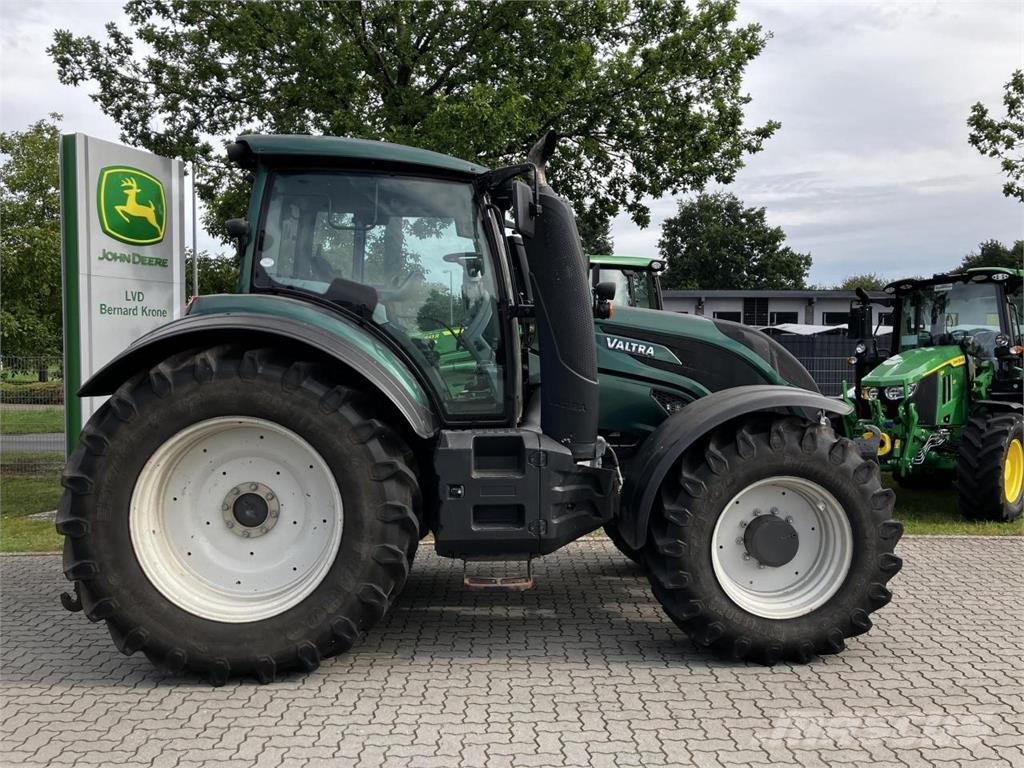Valtra T174 Versu 曳引機