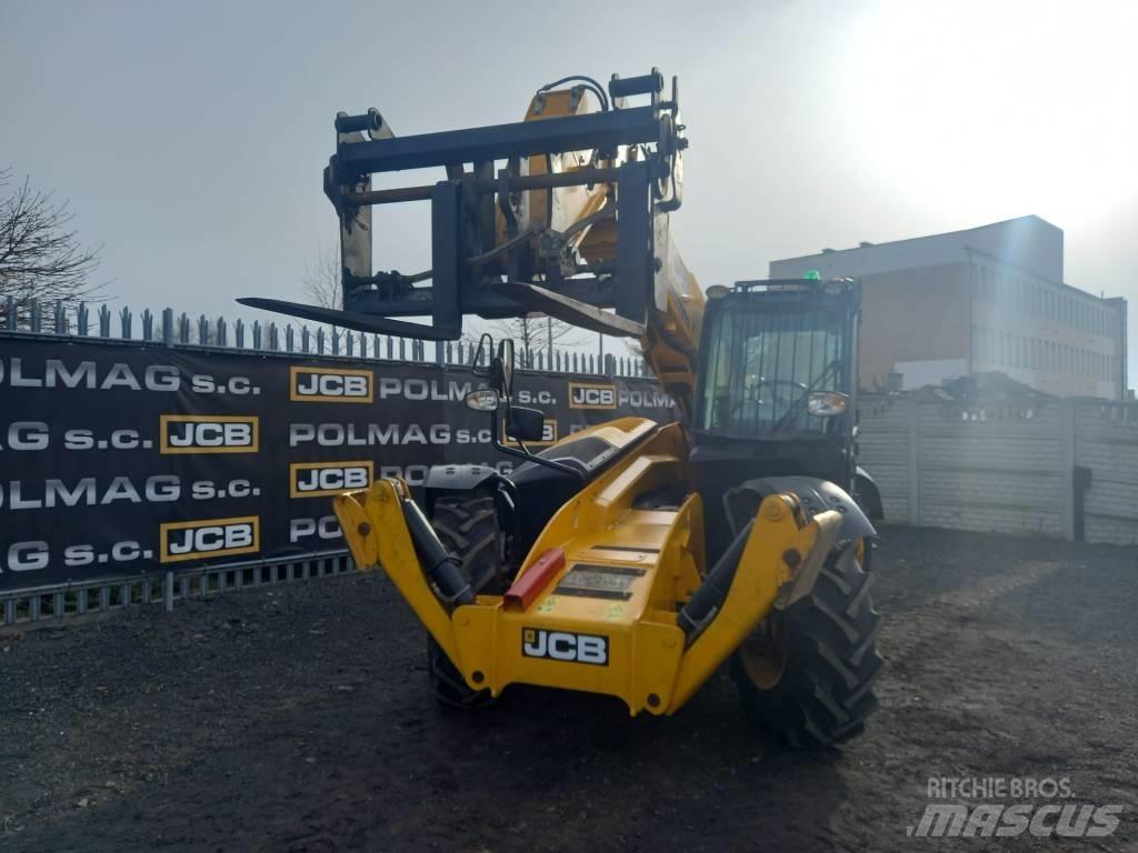JCB 535-125 伸縮臂操作車