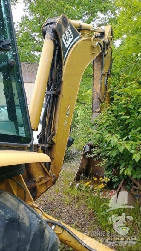 CAT 420 D 反鏟裝載機