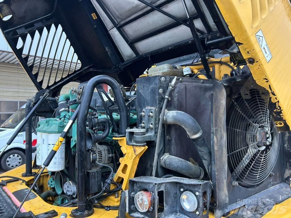 Volvo A 25 D 鉸接式起吊車