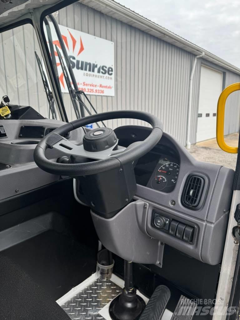 Peterbilt PB520 商用底盤車