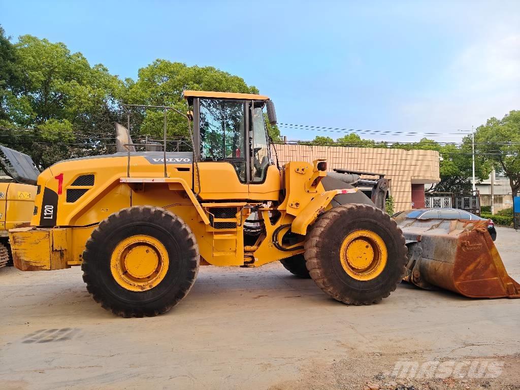 Volvo L 120 輪胎式裝載機