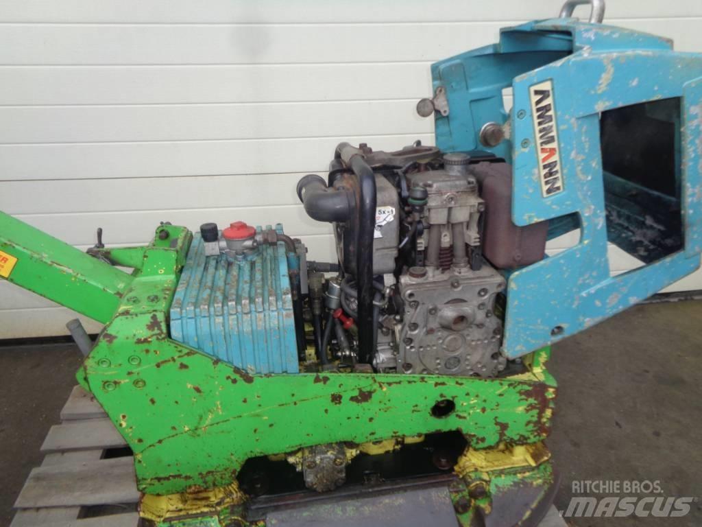 Ammann AVH 4020 夯實機(夯土機)