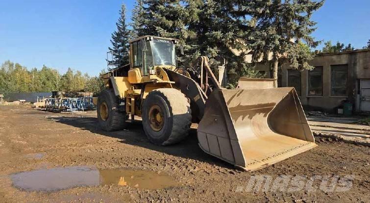 Volvo L 220 F 輪胎式裝載機