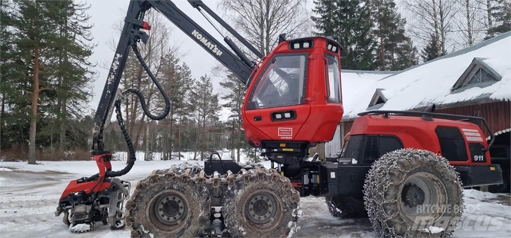 Komatsu XH911-6 收穫機