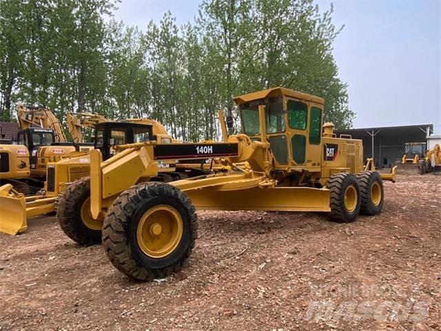 CAT 140 H 平土機