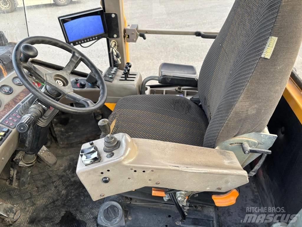 Ljungby L 17 輪胎式裝載機