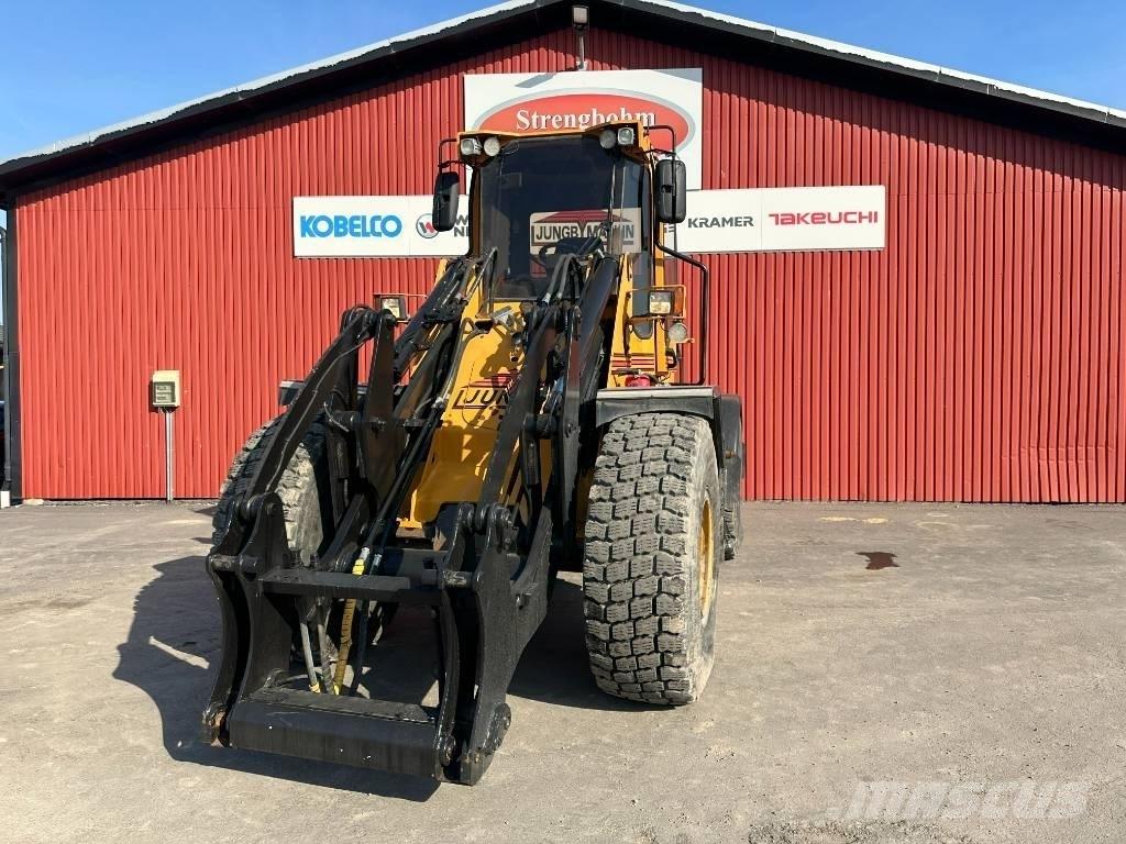 Ljungby L 15 輪胎式裝載機