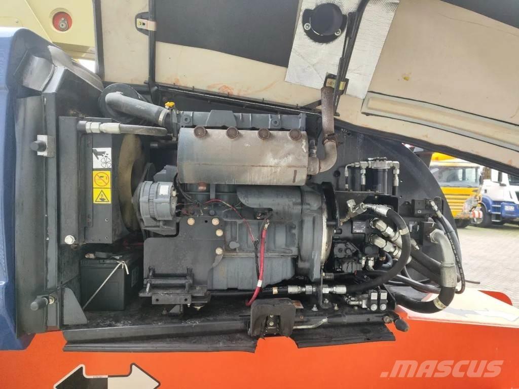JLG 860 SJ 伸縮臂高空作業車