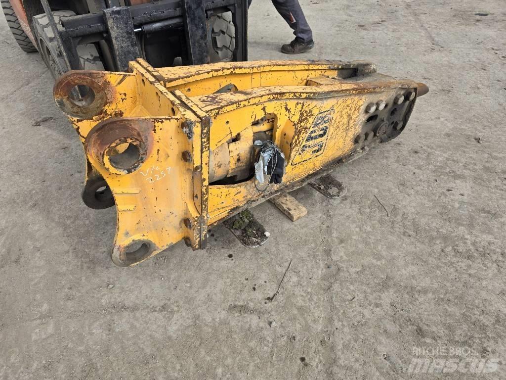 JCB 2T 鐵鎚/碎石機