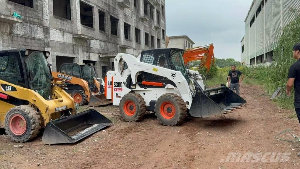 Bobcat S300 滑移轉向裝載機