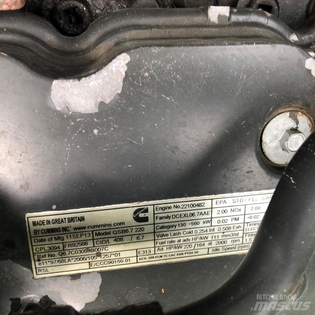 Sennebogen 830 廢棄物/工業用操作車