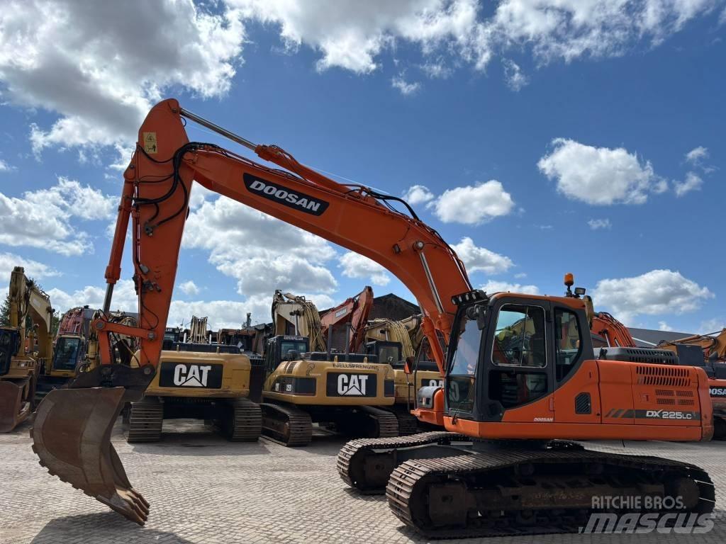 Doosan DX 225 LC-3 履帶式 挖土機/掘鑿機/挖掘機