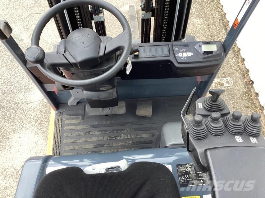 Toyota 7FBEST13 電動堆高機