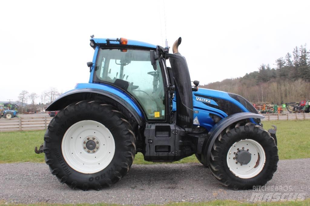 Valtra T174 Tractor 林業用曳引機