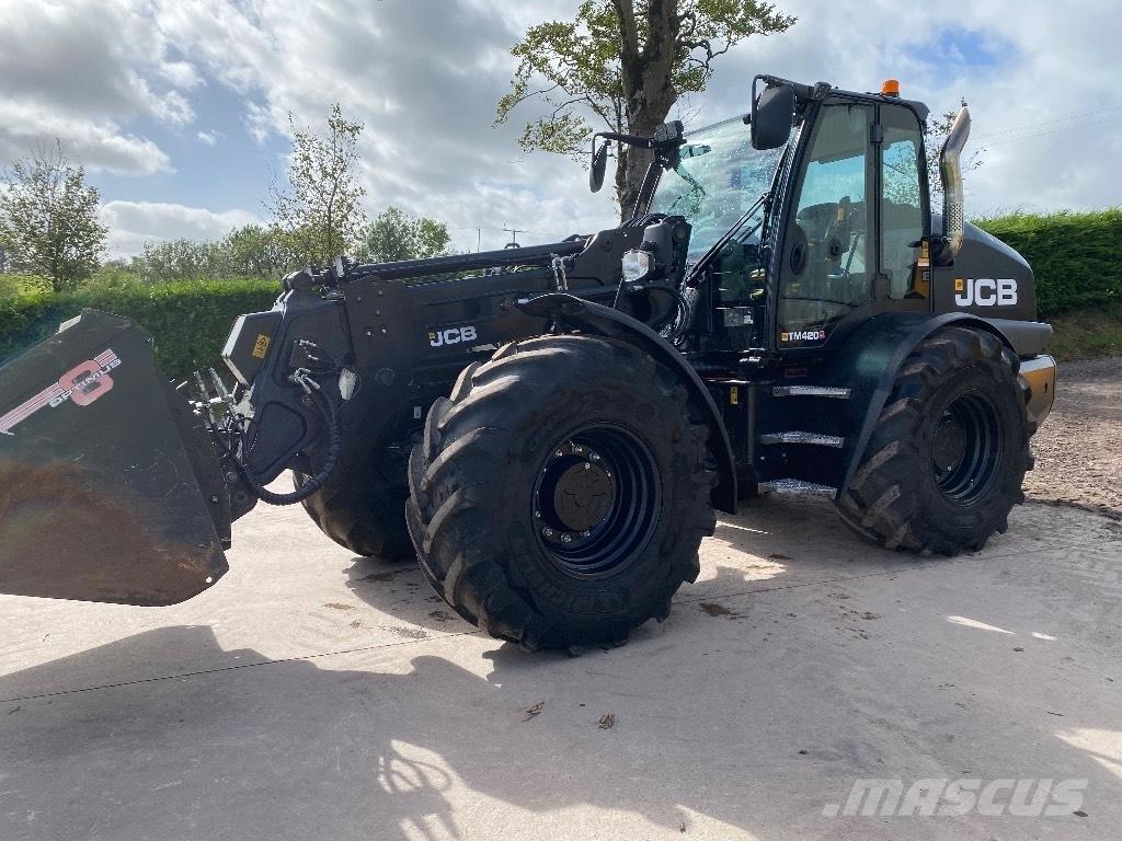 JCB TM420s 農業用伸縮臂裝載機
