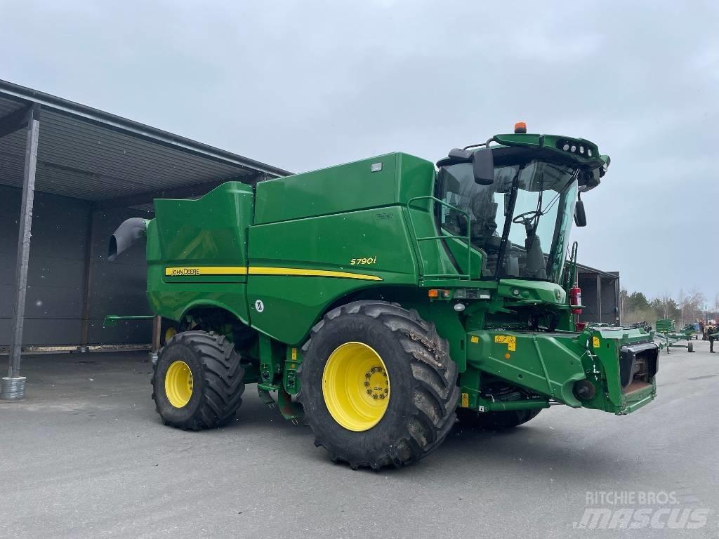 John Deere S790i 聯合收穫機