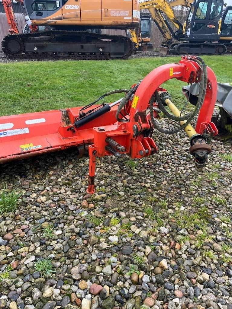 Maschio Giraffa 210 莖葉去葉機
