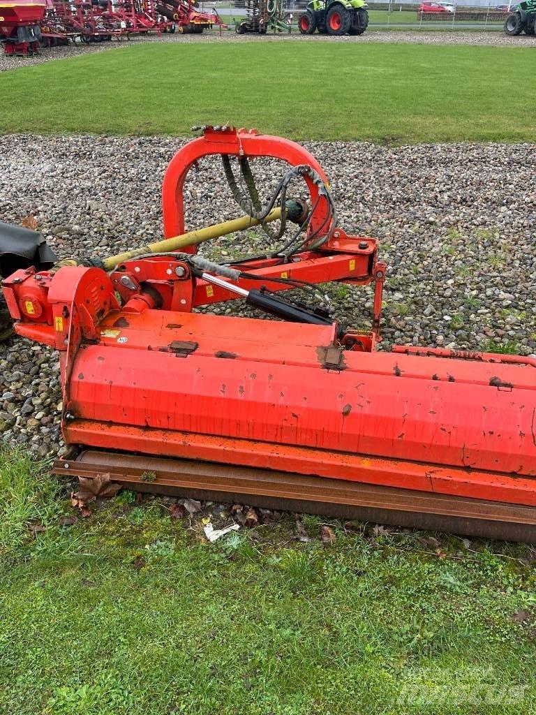 Maschio Giraffa 210 莖葉去葉機