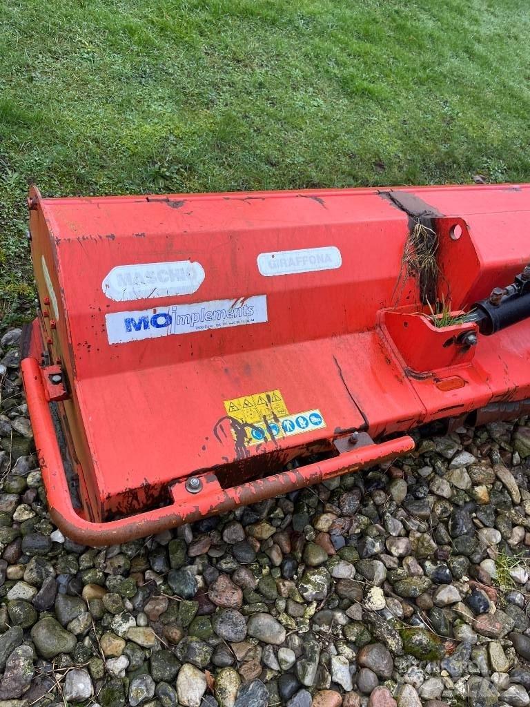 Maschio Giraffa 210 莖葉去葉機