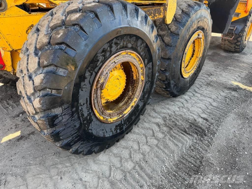 Volvo A 30 G 鉸接式起吊車