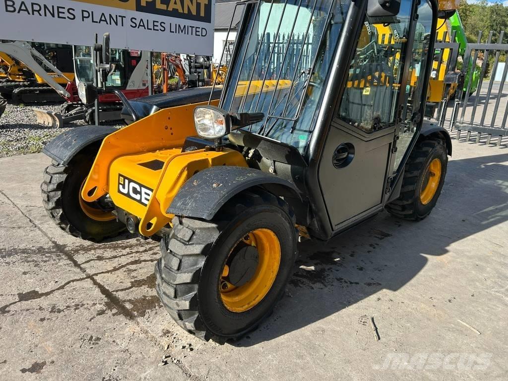 JCB 525-60 伸縮臂操作車