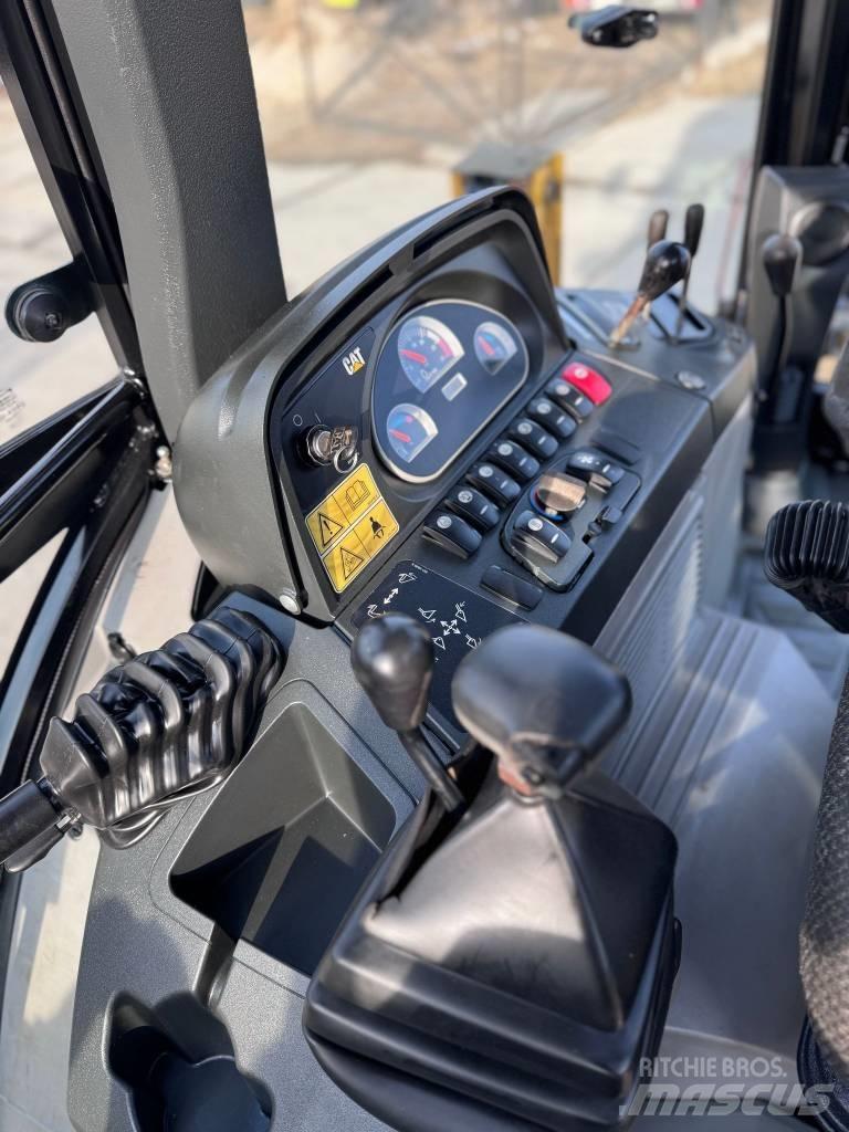 CAT 428 E 反鏟裝載機