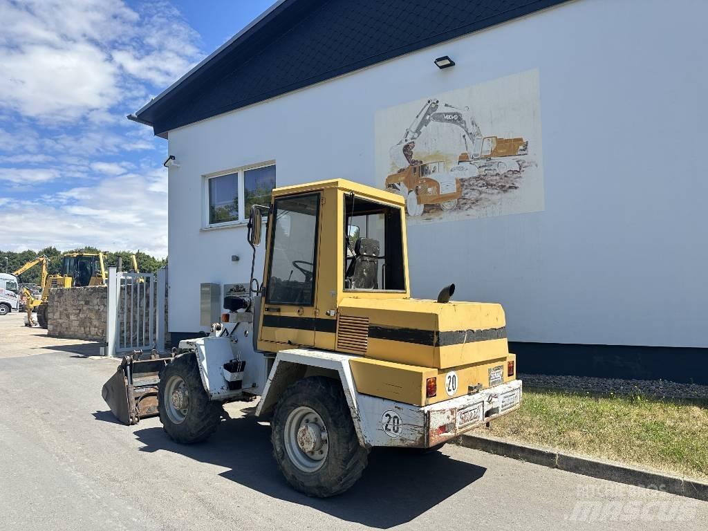 Schaeff SKL 832 輪胎式裝載機