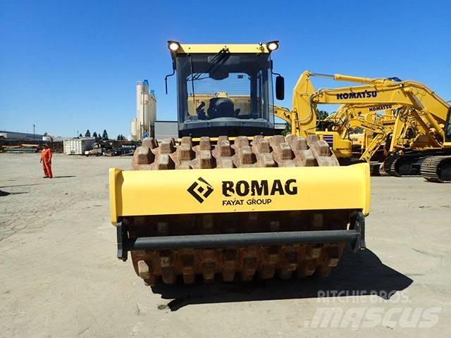 Bomag BW211PDH-5 單輪滾壓機