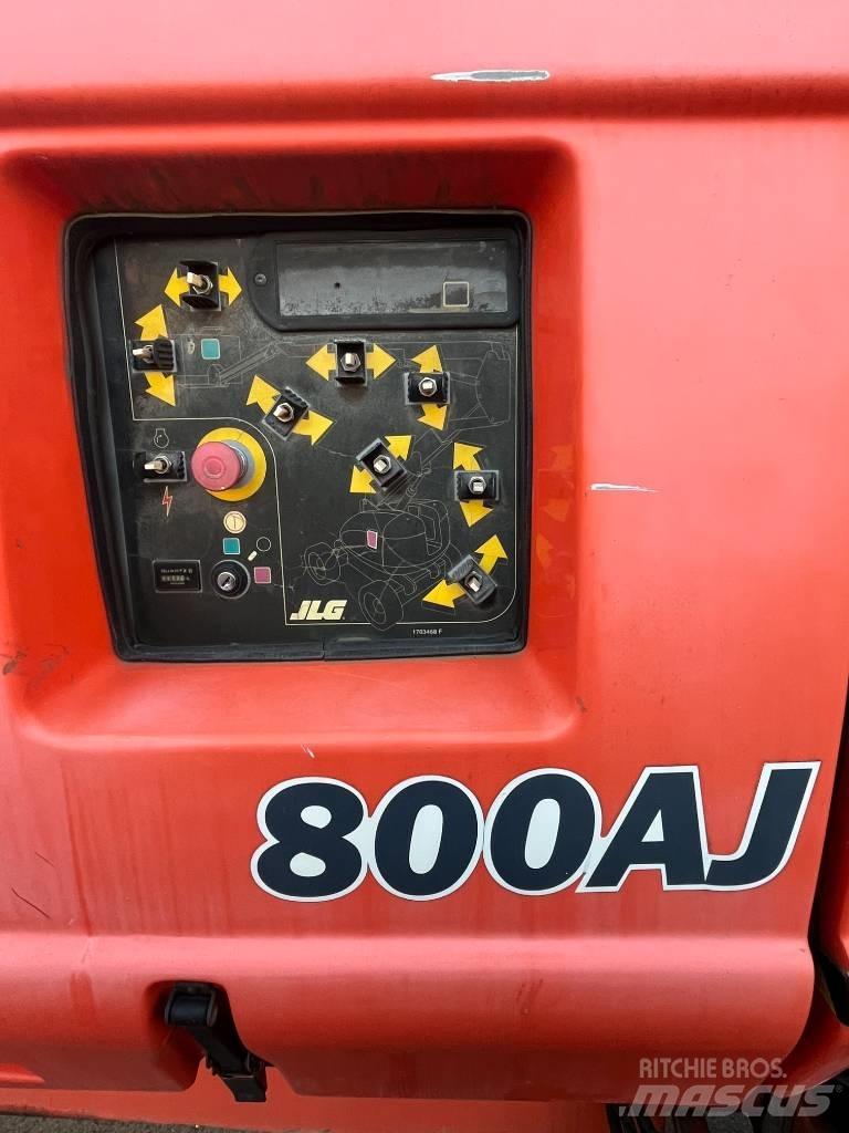 JLG 800 AJ 曲臂高空作業車