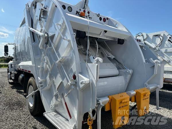International 7400 垃圾車
