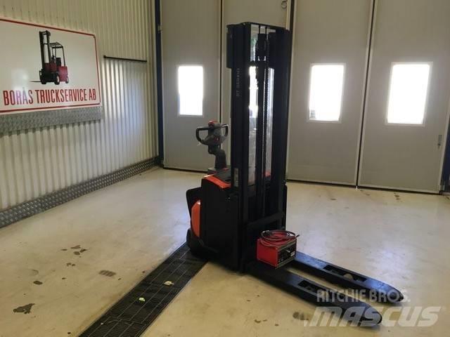 Toyota SWE 120 L 行走控制式堆積機