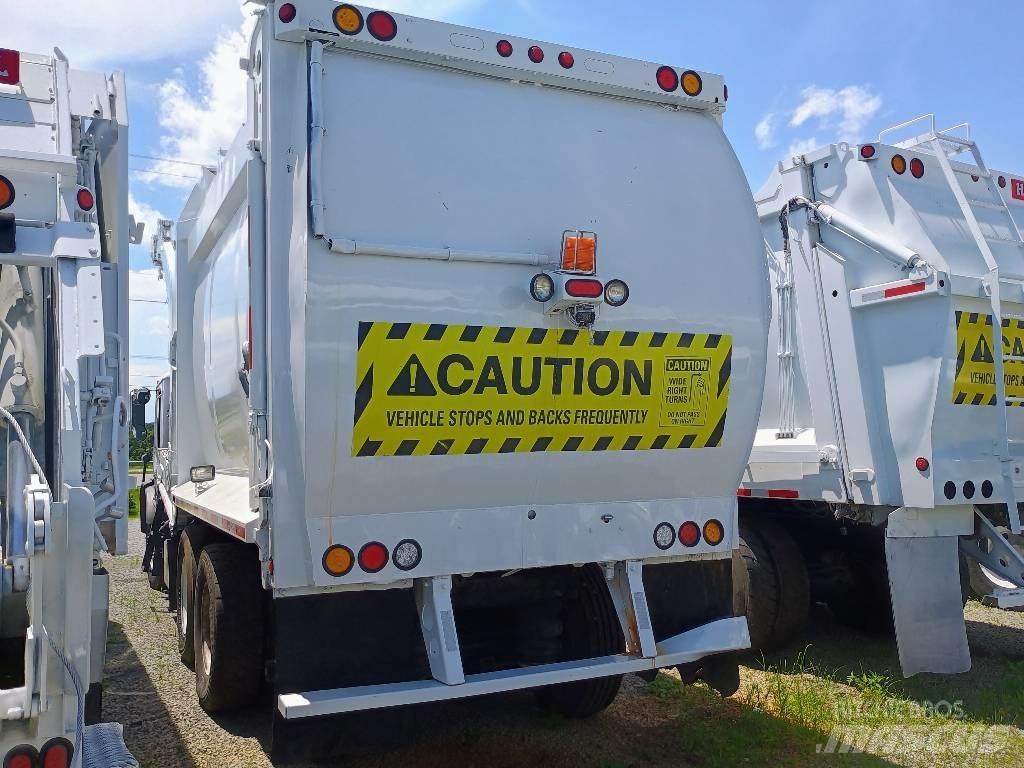 Mack MRU 613 垃圾車