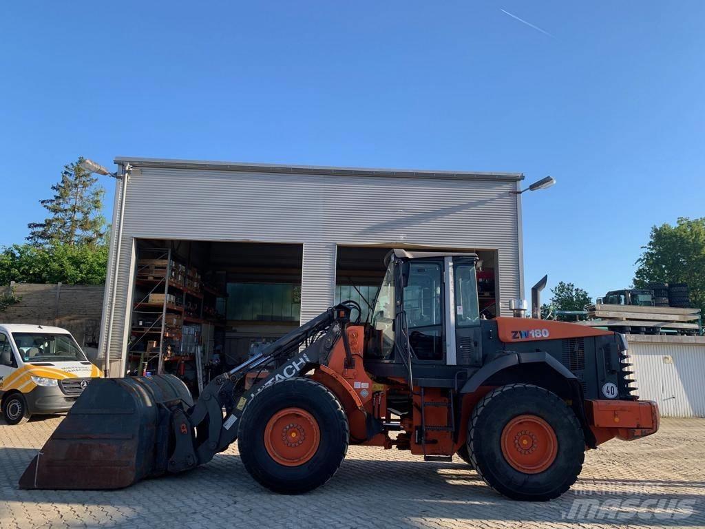 Hitachi ZW 180 輪胎式裝載機