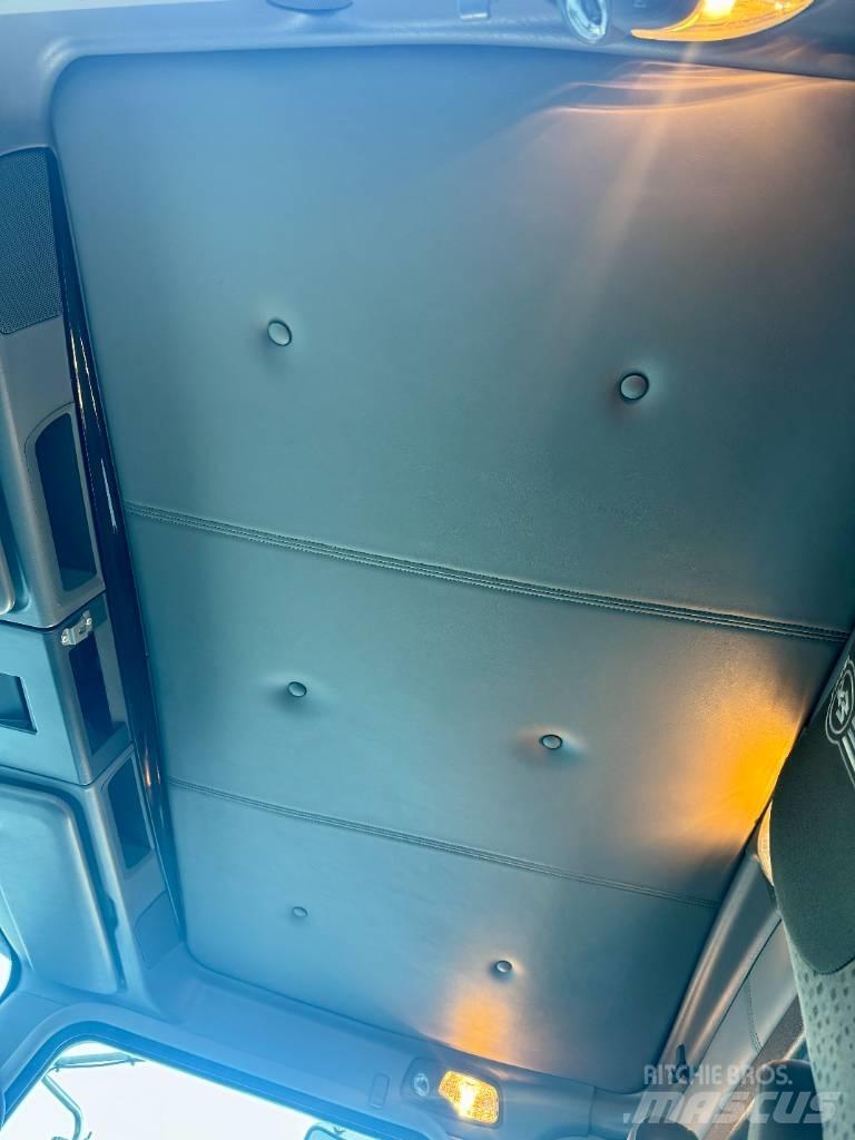 Kenworth T800 曳引機組件