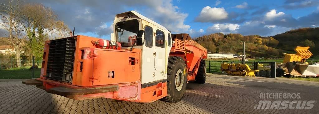Sandvik TH 430 地下礦用卡車和吊車