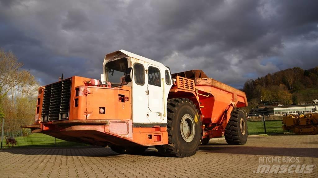 Sandvik TH 430 地下礦用卡車和吊車